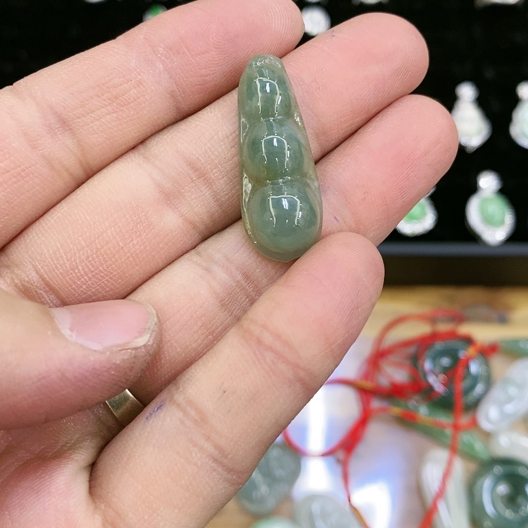 翡翠手镯未镶嵌天然缅甸翡翠吊坠