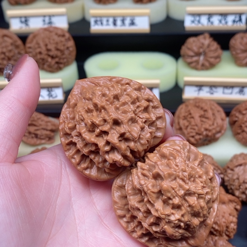 【闪购商品】文玩核桃吊坠A****电官帽