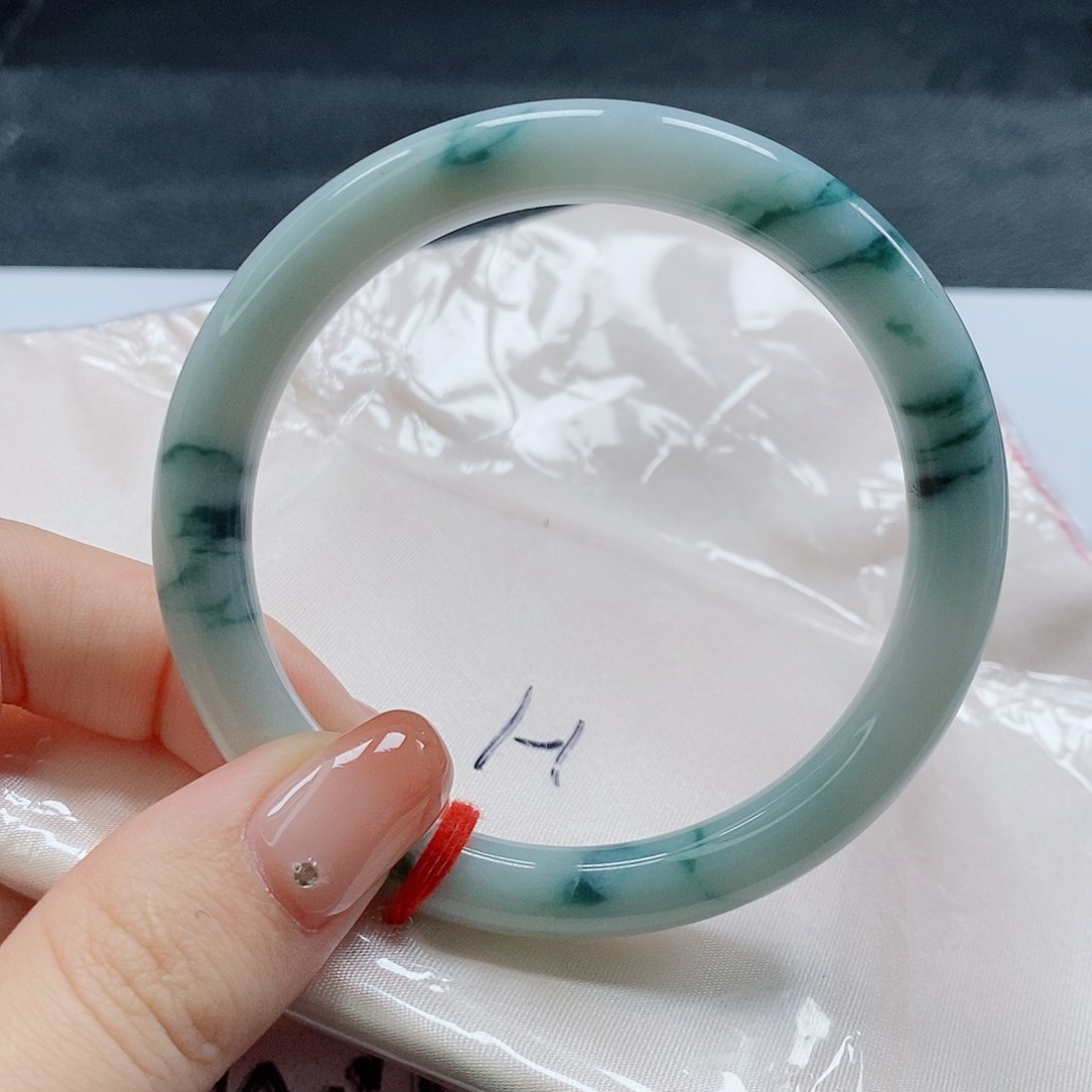 【闪购商品】未镶嵌手镯（圆镯）翡翠474号