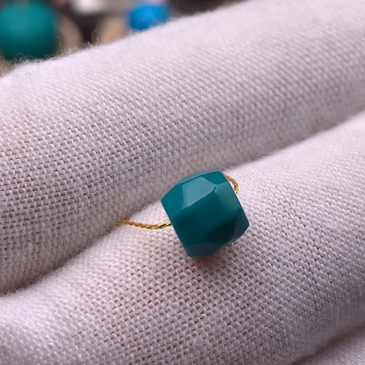 绿松石未镶嵌车挂