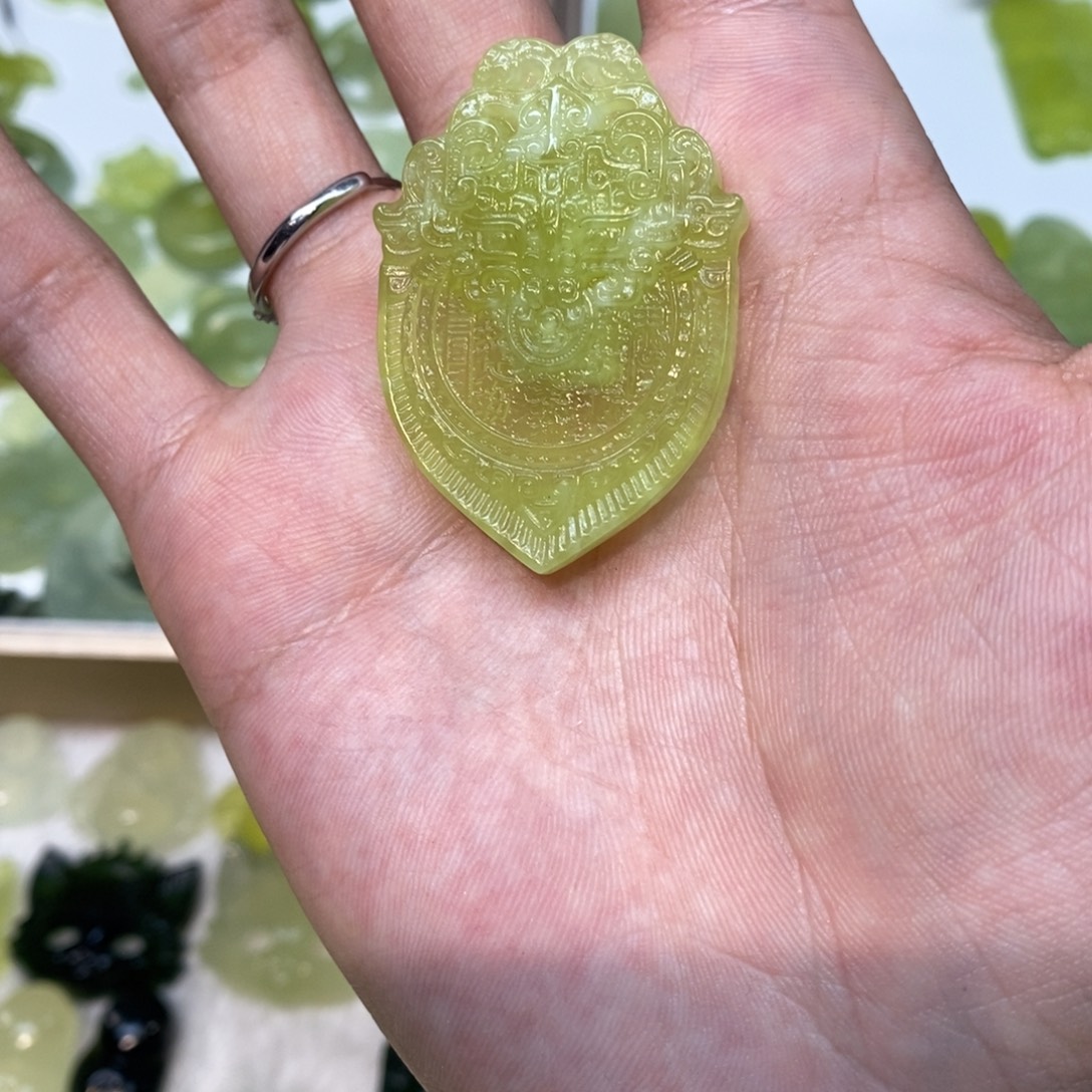 岫玉未镶嵌吊坠(不含链)