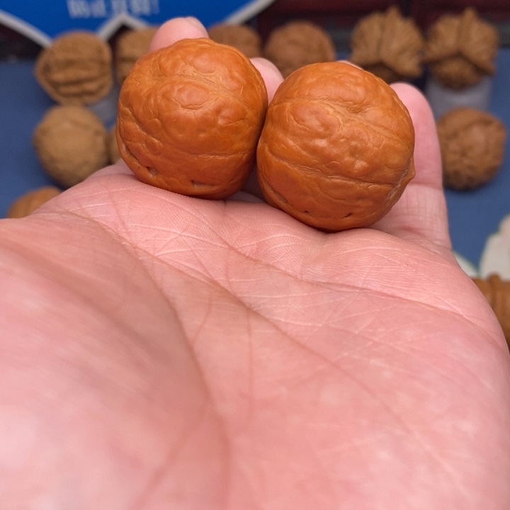 文玩核桃把件水晶蟾