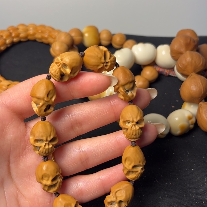 橄榄核手串骷髅头