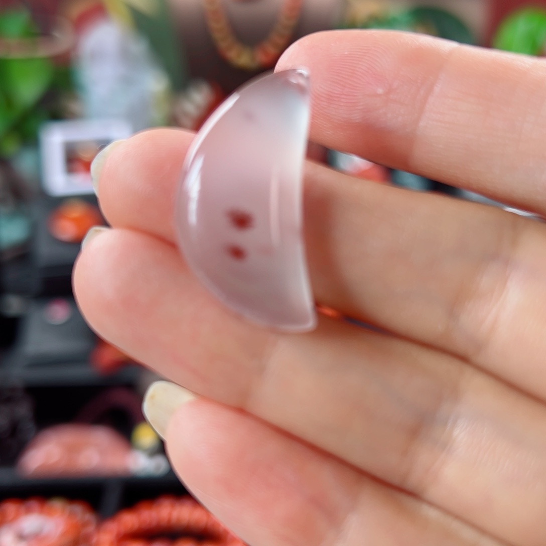 南红玛瑙未镶嵌颈饰