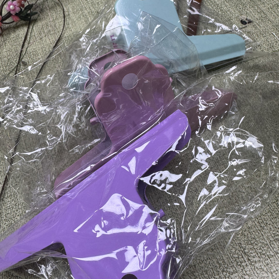 强力多规格马卡龙色加厚山形夹用于票据文件办公收纳