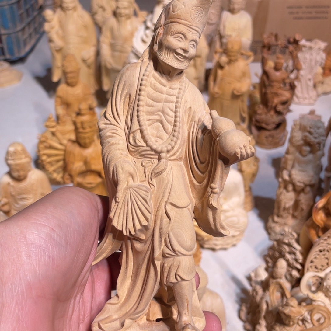 黄杨木瑕疵大号济公