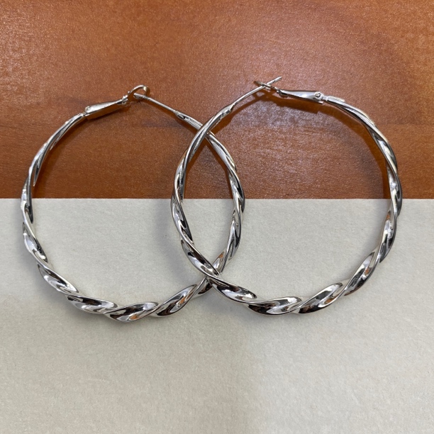 925银耳饰 纯银大耳圈耳环女新款爆款独特夸张高级感气质素圈耳饰