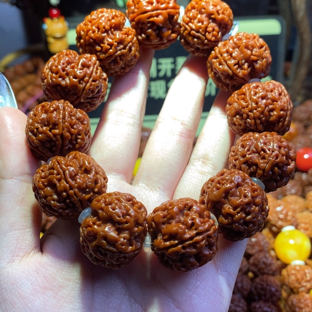 手串金刚菩提245肉玉华