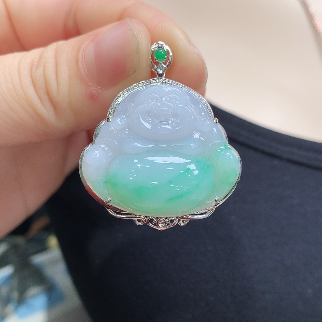 翡翠颈饰18K金镶嵌佛公