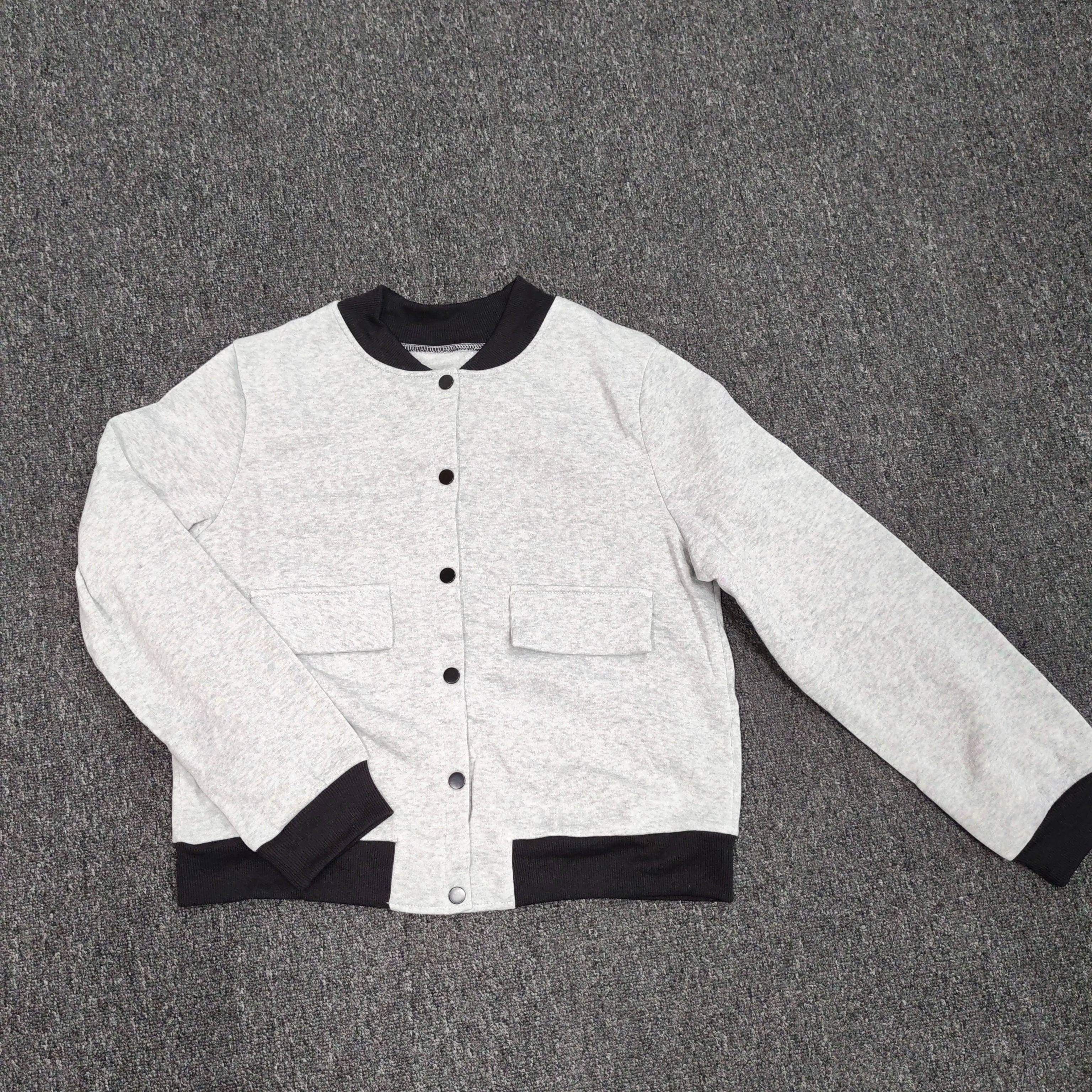 清风酷女郎广州棉布棒球领拼色卫衣