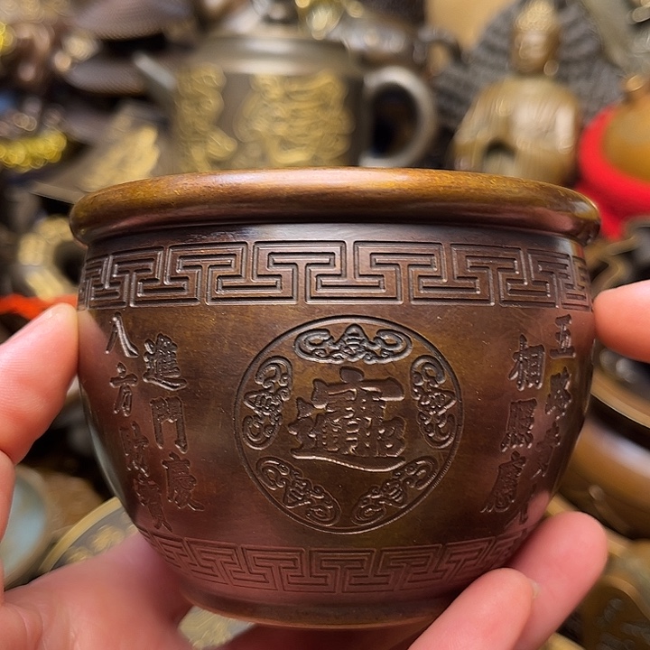 精美铜器批发档口