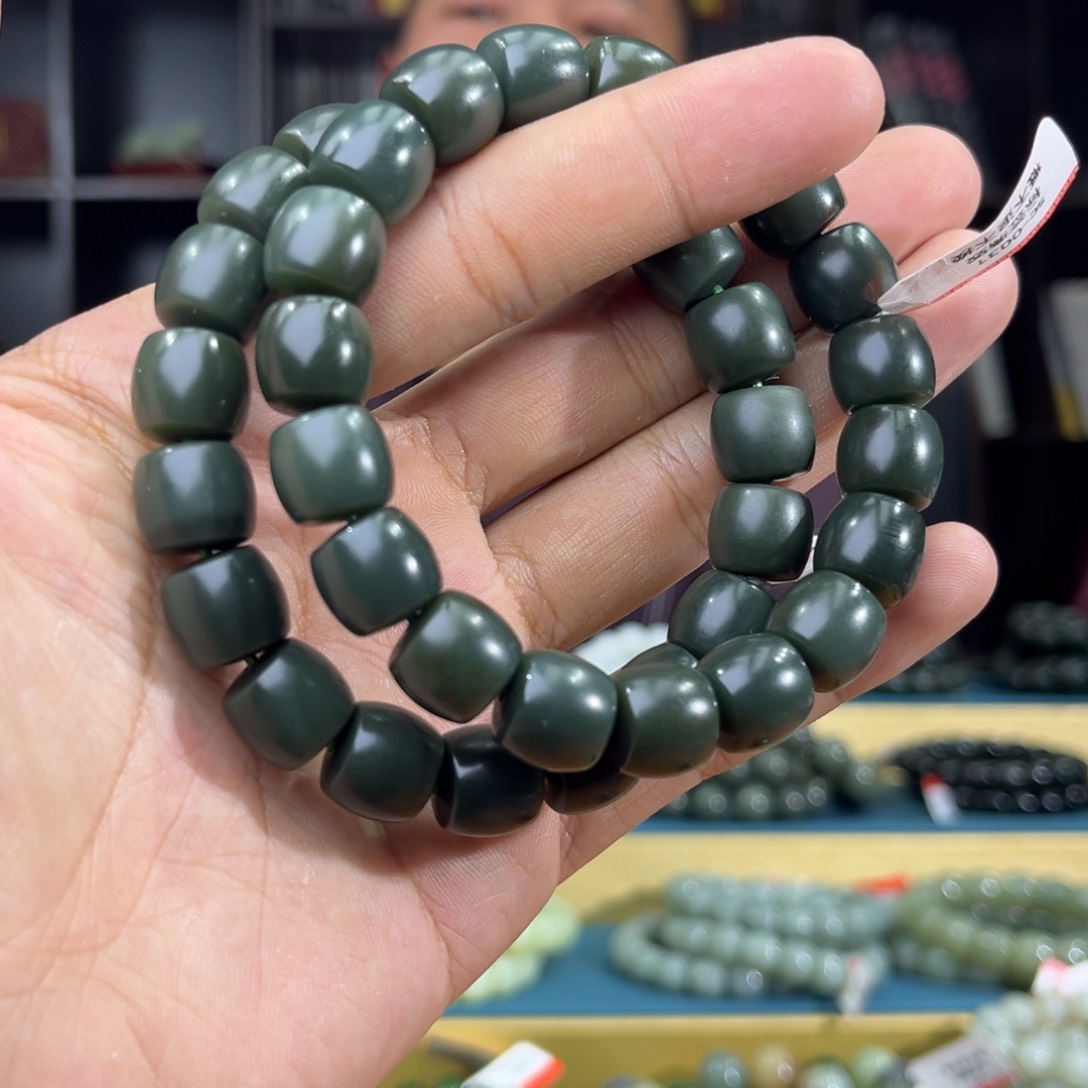 和田玉手串未镶嵌纯天然92年新疆塔县沙枣青12多样性发其一