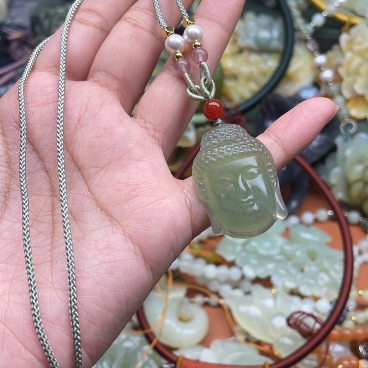 蛇纹石玉吊坠合金