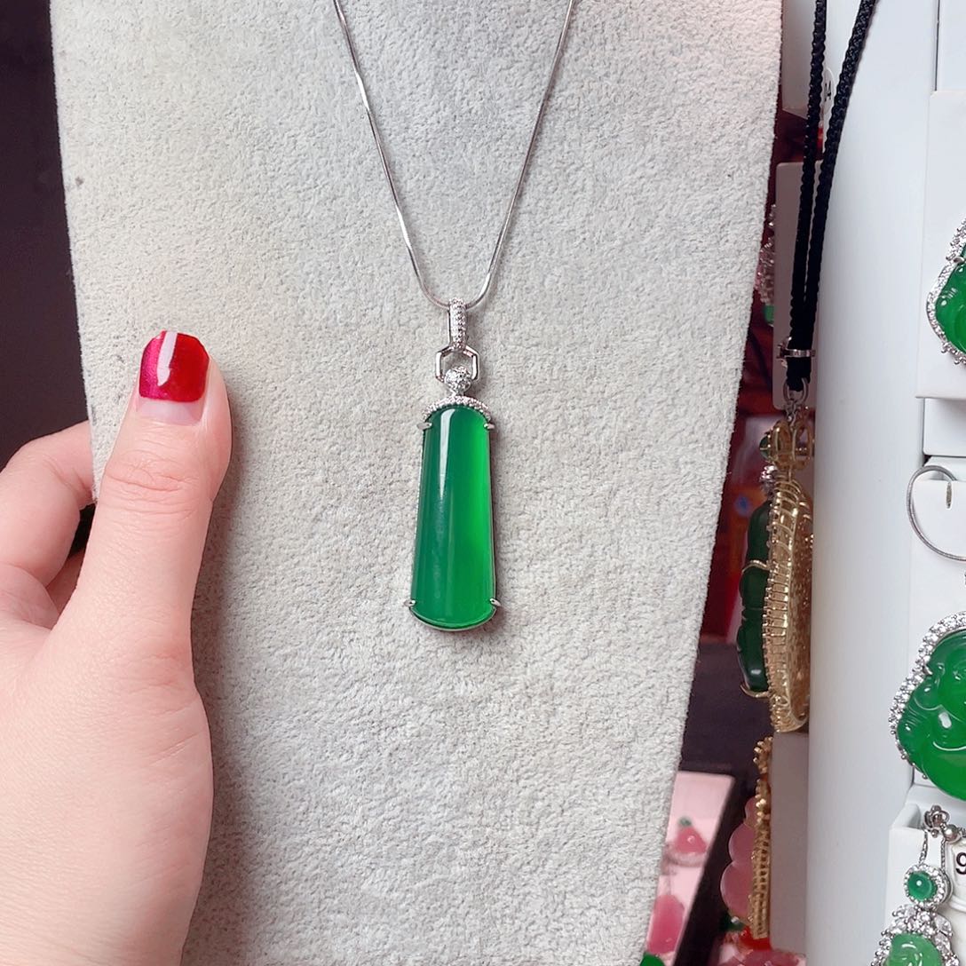 玛瑙/玉髓吊坠(赠链)未镶嵌