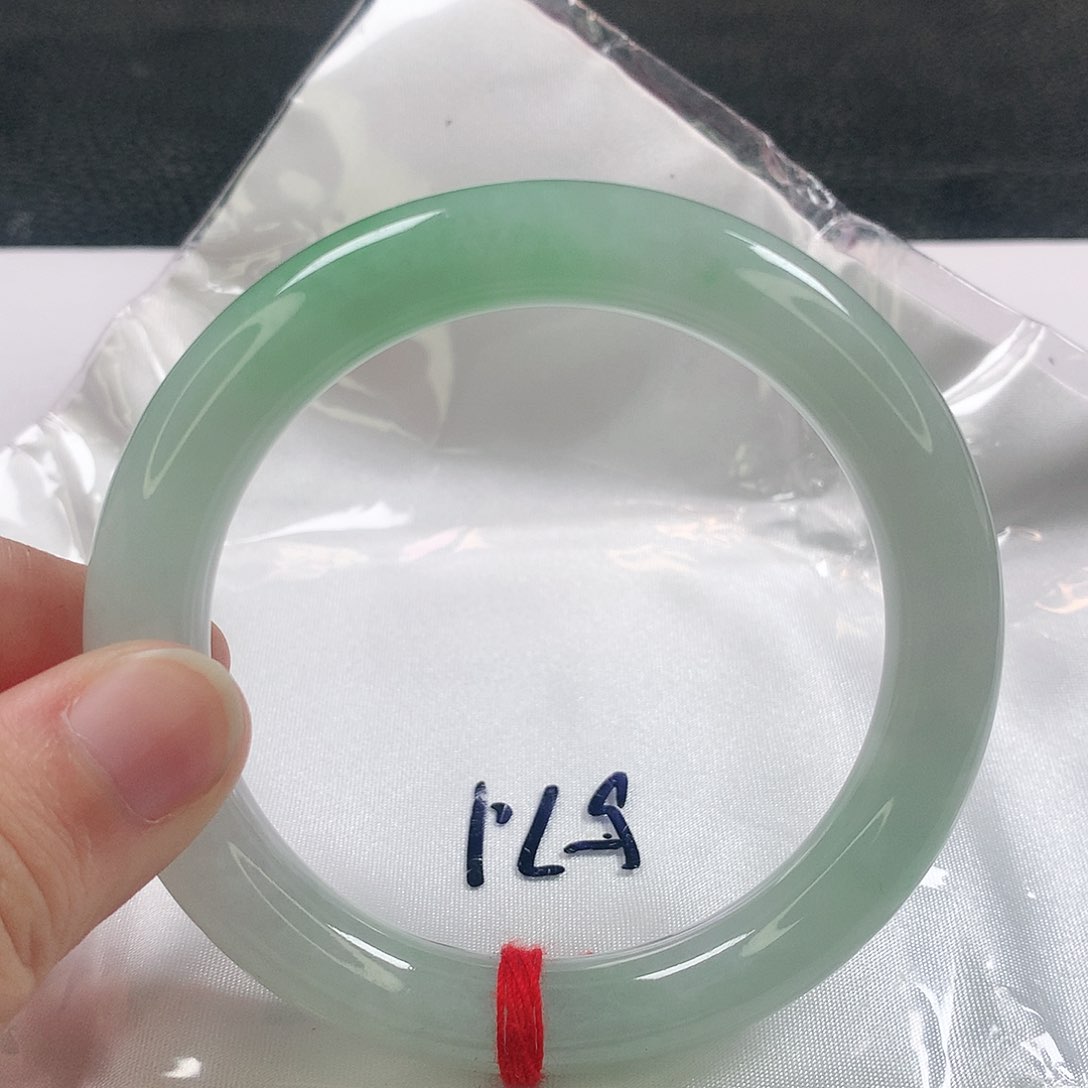 未镶嵌手镯（圆镯）翡翠391