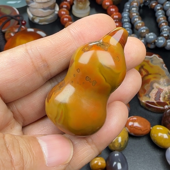 玛瑙/玉髓未镶嵌原矿玛瑙项链牌子