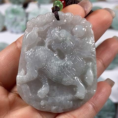 翡翠颈饰未镶嵌麒麟福利