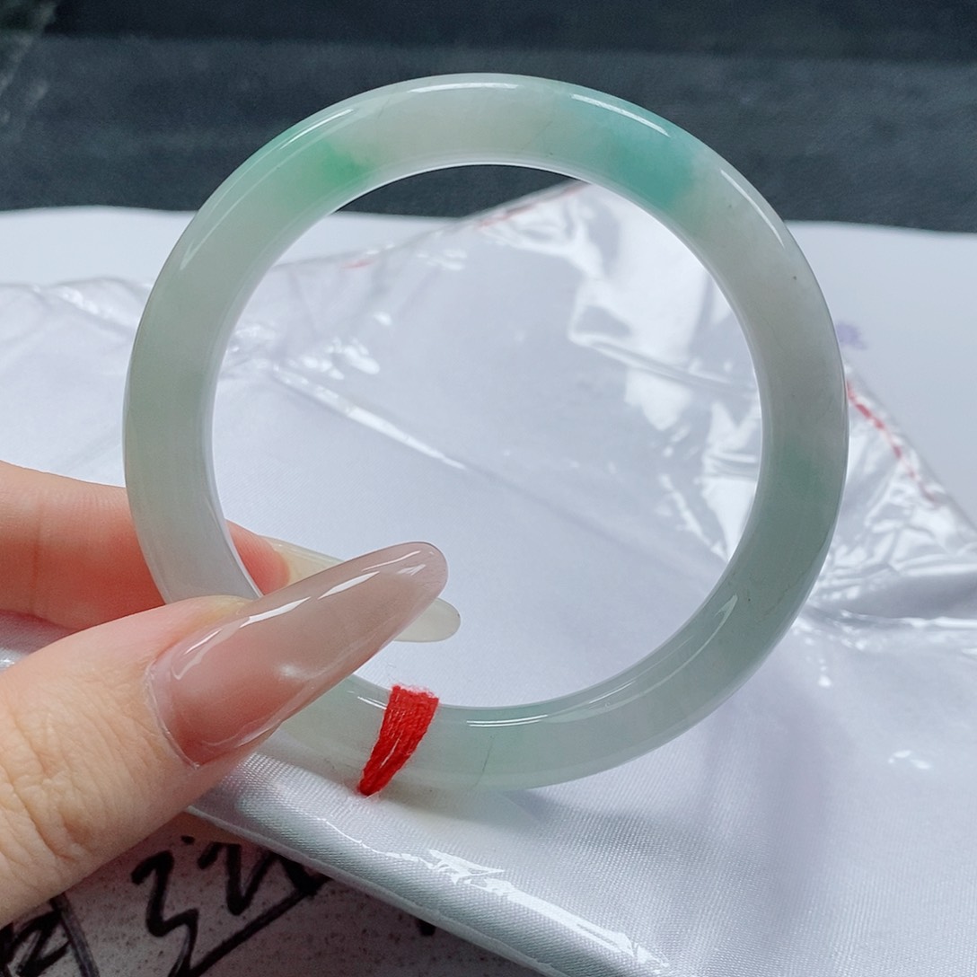 【闪购商品】未镶嵌手镯（圆镯）翡翠424号