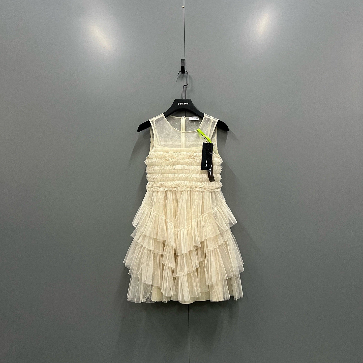 未使用 Valentino/华伦天奴 zz54 米色二合一蛋糕裙38码/606551