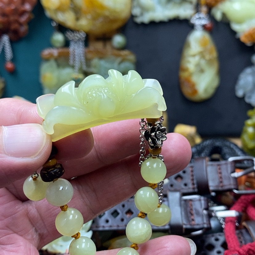 【闪购商品】蛇纹石玉手牌未镶嵌