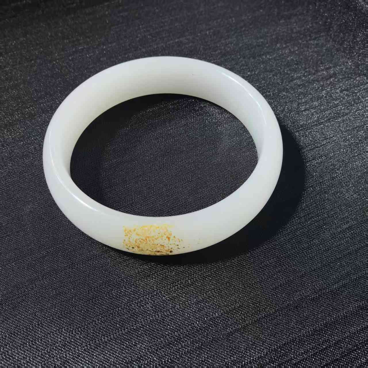  XJ岚霏甄选》新疆老料羊脂白手镯SZ0014