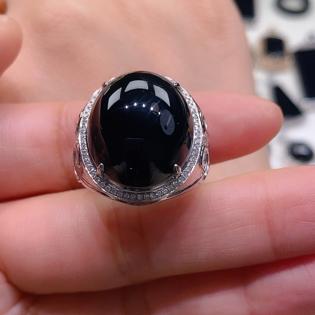 翡翠戒指18K金镶嵌E****d