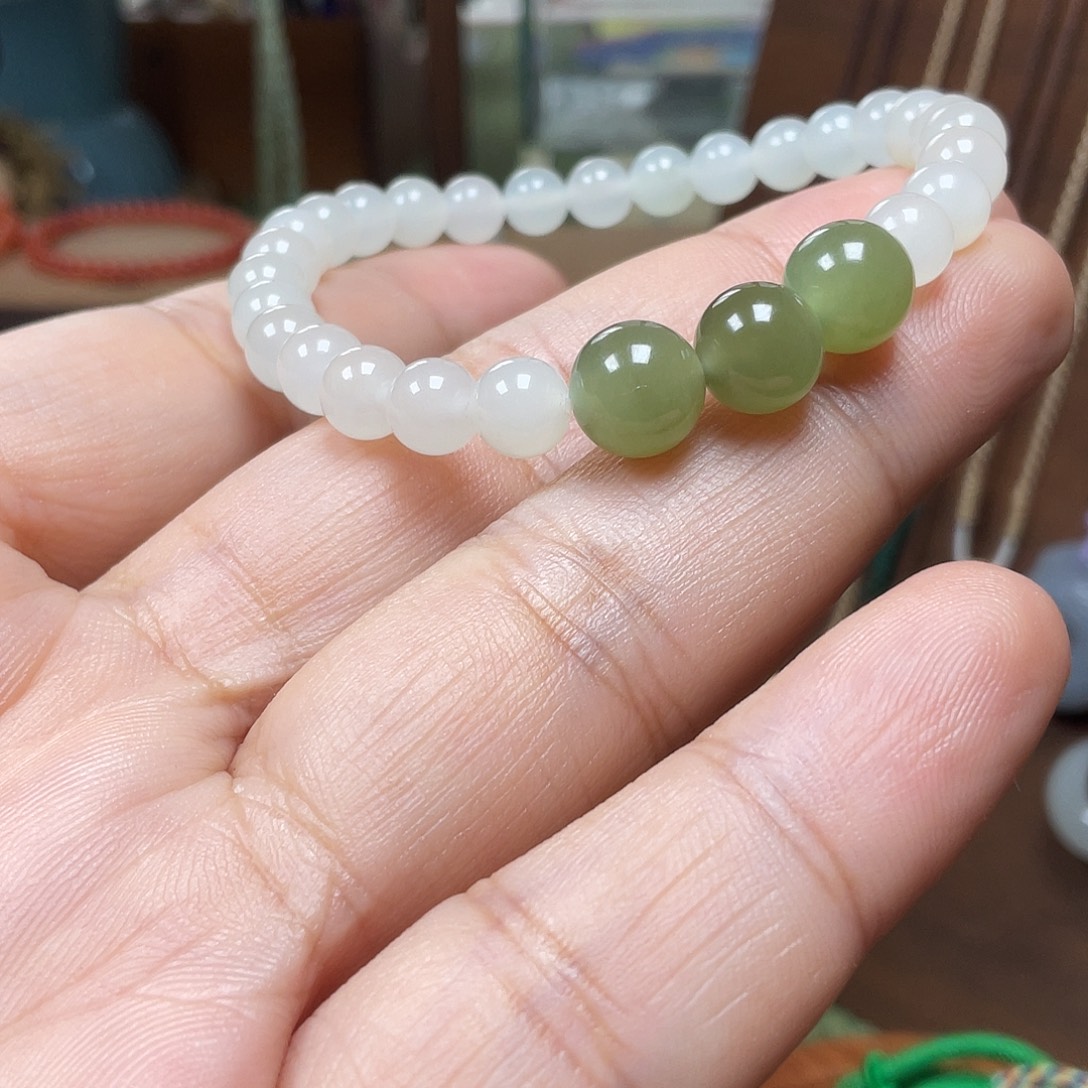 和田玉未镶嵌手串