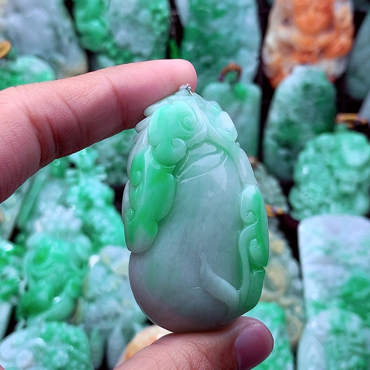 翡翠吊坠(不含链)未镶嵌