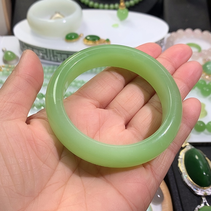 未镶嵌手镯和田玉（翠青玉）❽*