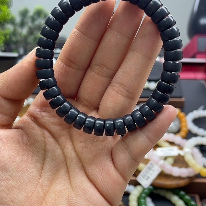 和田玉未镶嵌手串