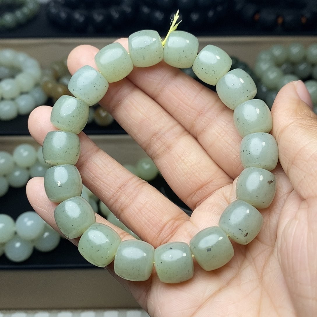 未镶嵌和田玉手链卡12