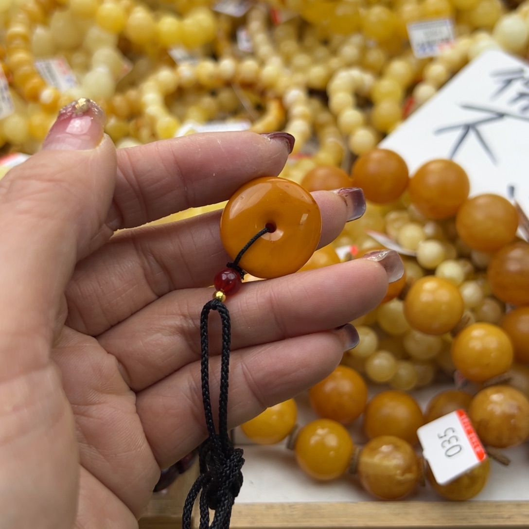 琥珀珠宝奇石未镶嵌