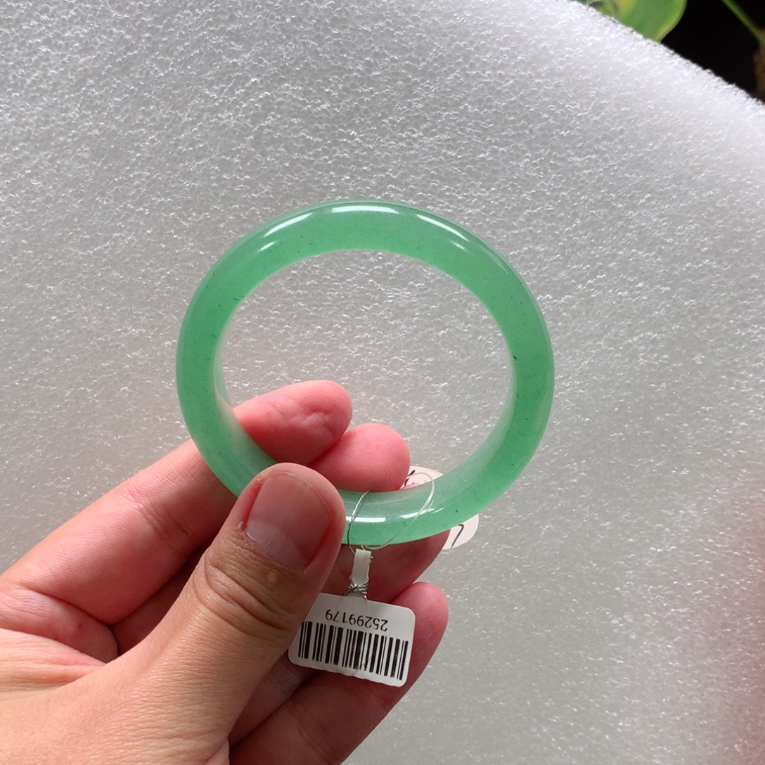 石英质玉手镯未镶嵌青青55-多人