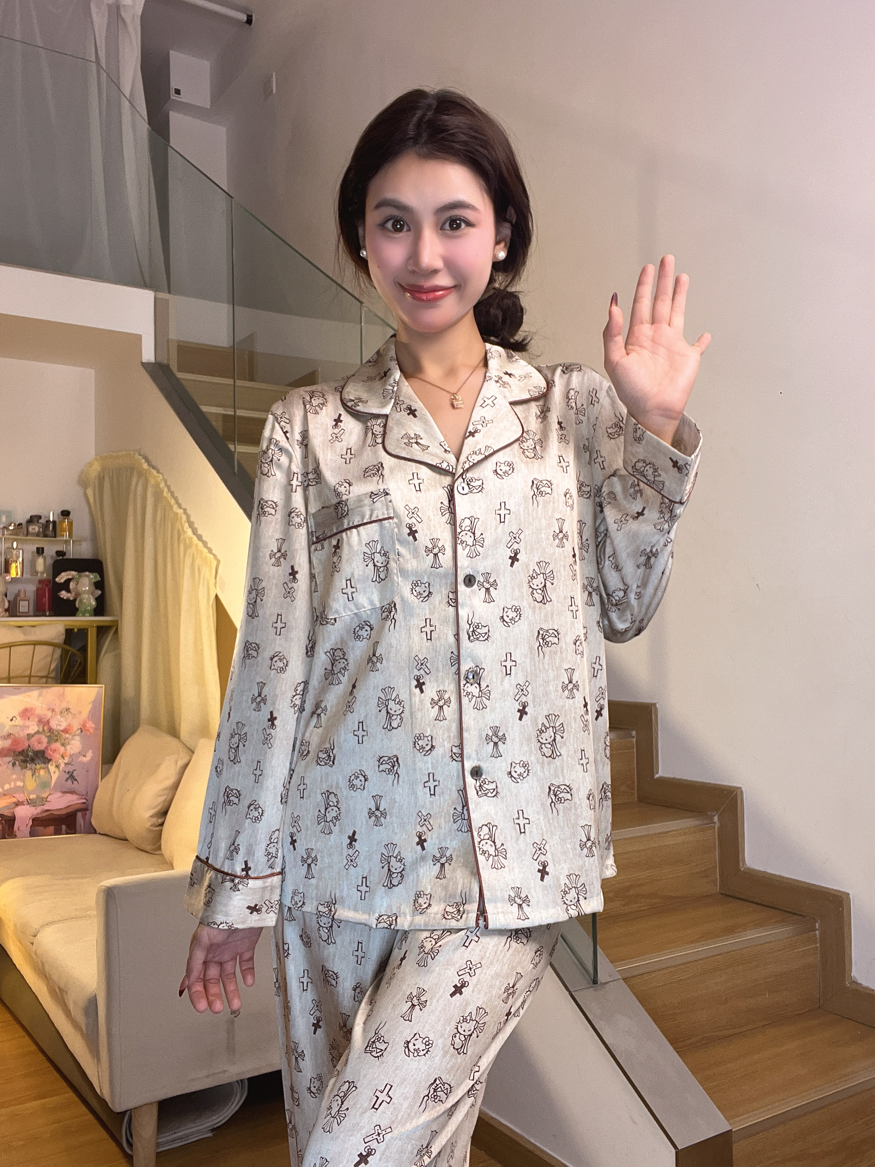 柔光丝睡衣女士春秋季2025新款高级感长袖秋冬网红风家居服套装