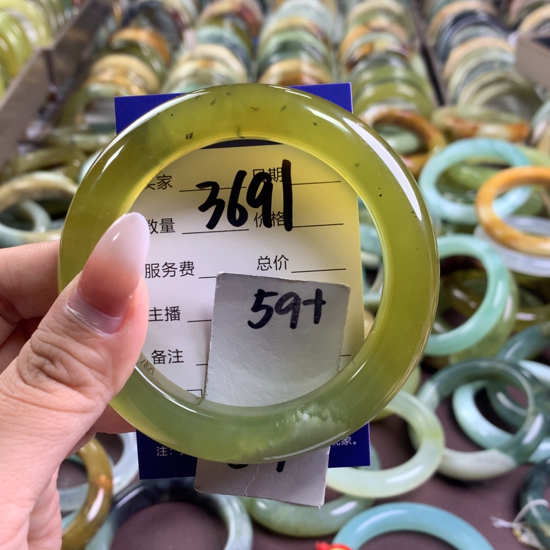 蛇纹石玉未镶嵌手镯3691