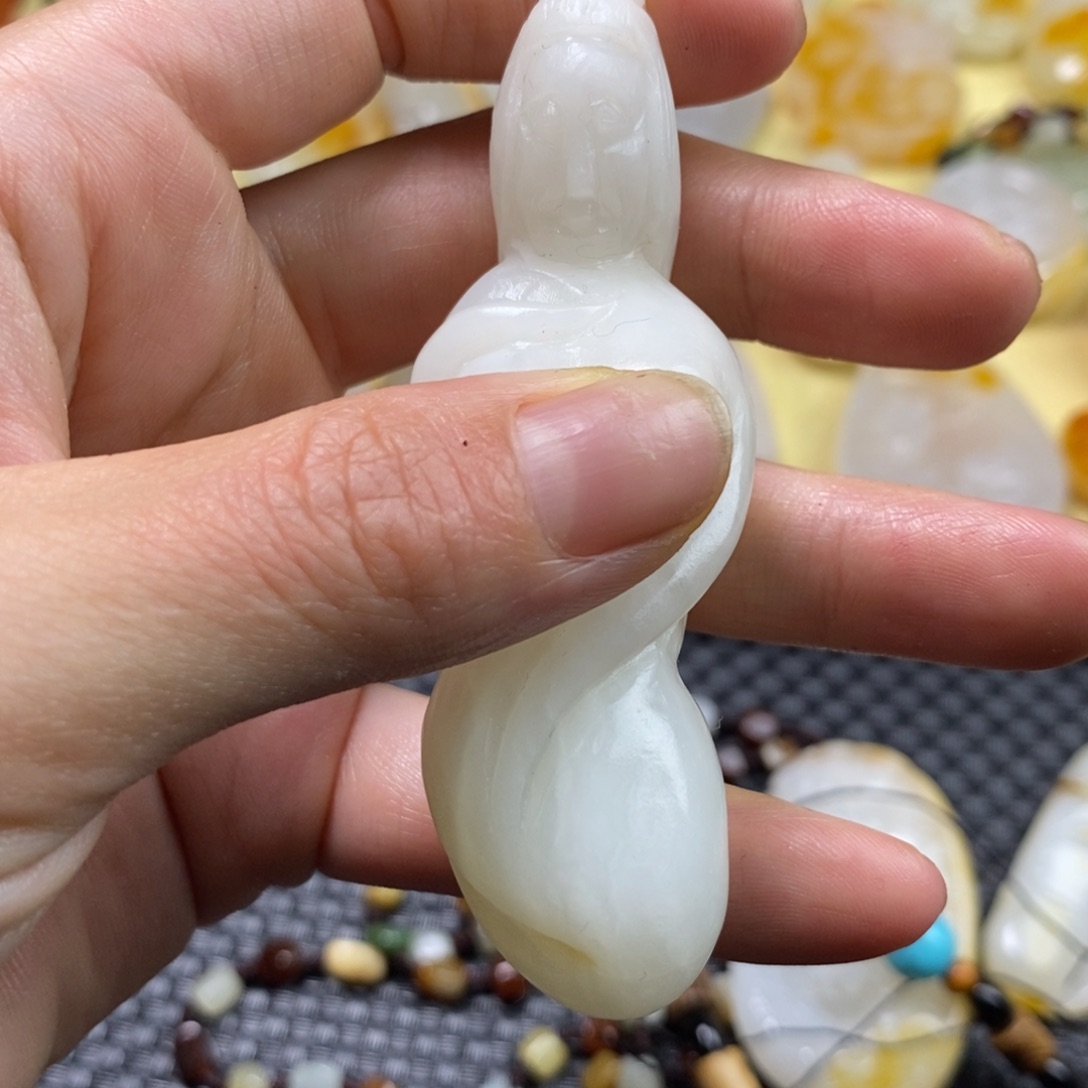 用***7和田玉未镶嵌把件