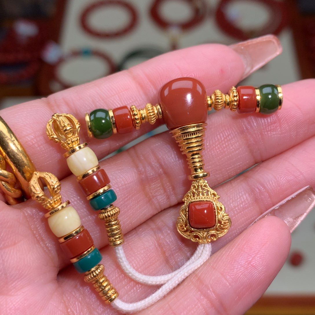 南红玛瑙颈饰未镶嵌