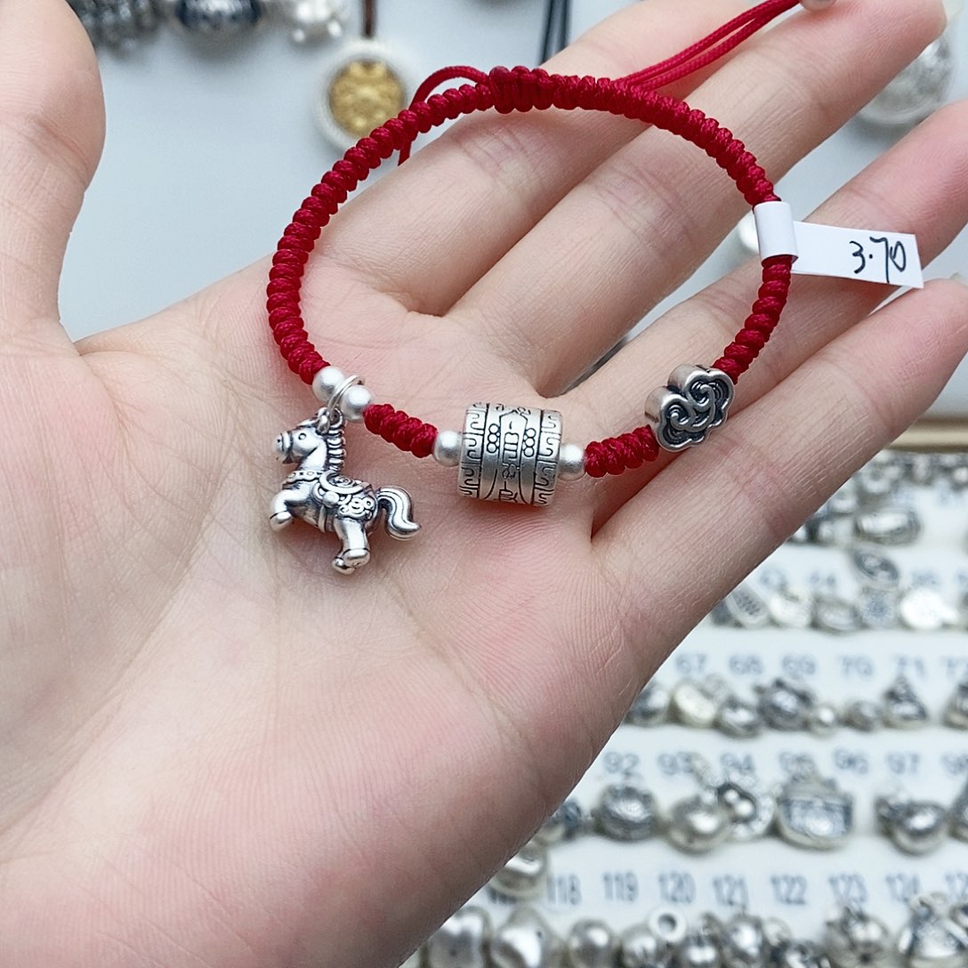 足银锦纶护身符小马手链