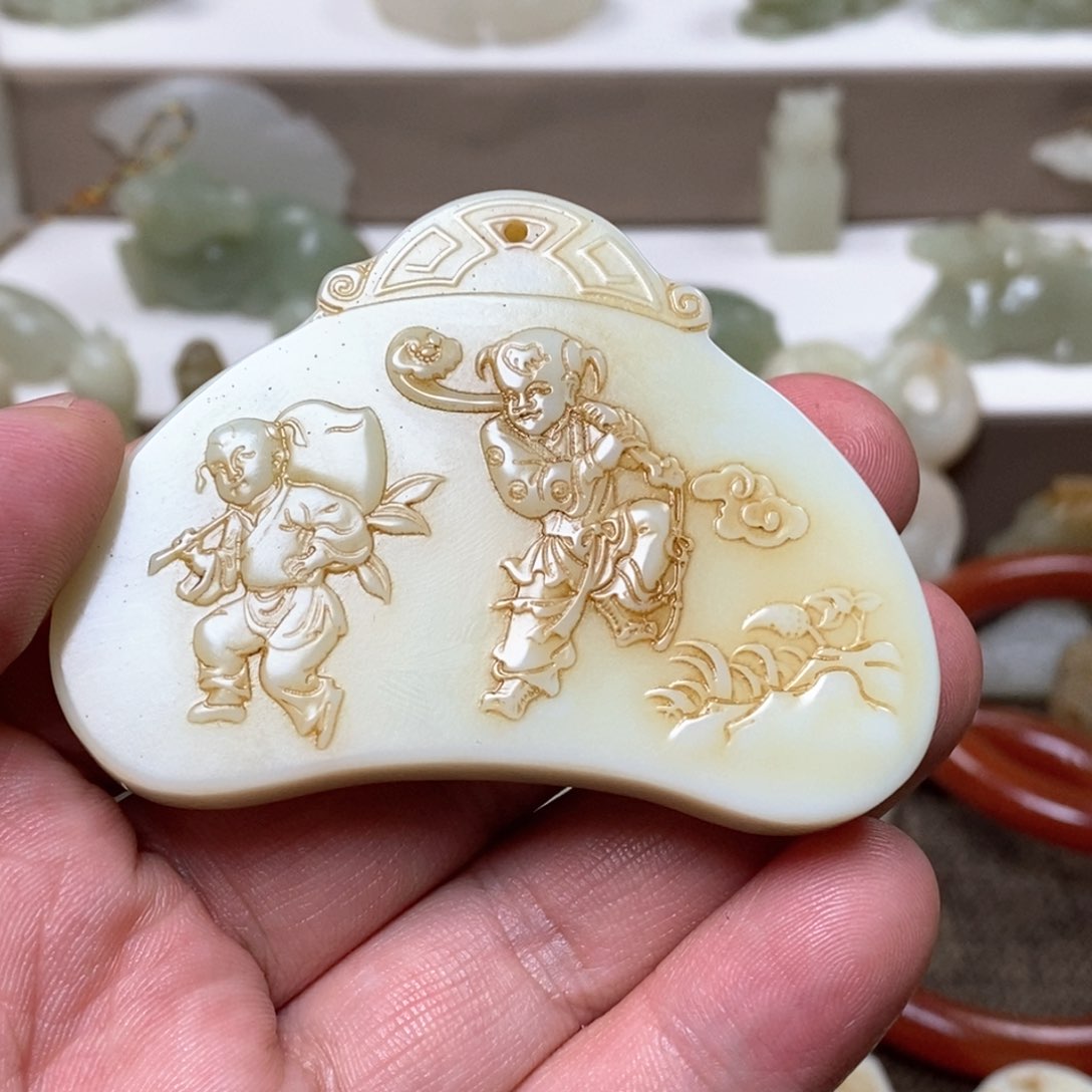 和田玉颈饰未镶嵌风*