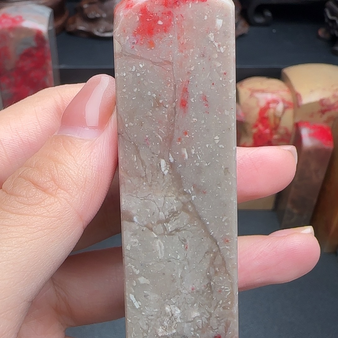 沐***伦昌化石昌化鸡血石