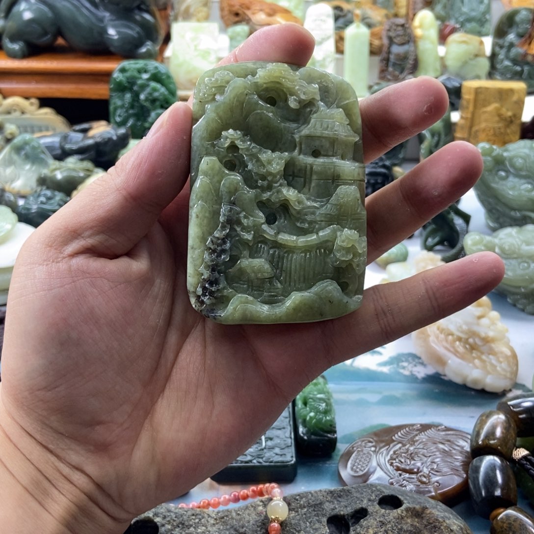 岫岩河磨玉（透闪石质玉）未镶嵌把件