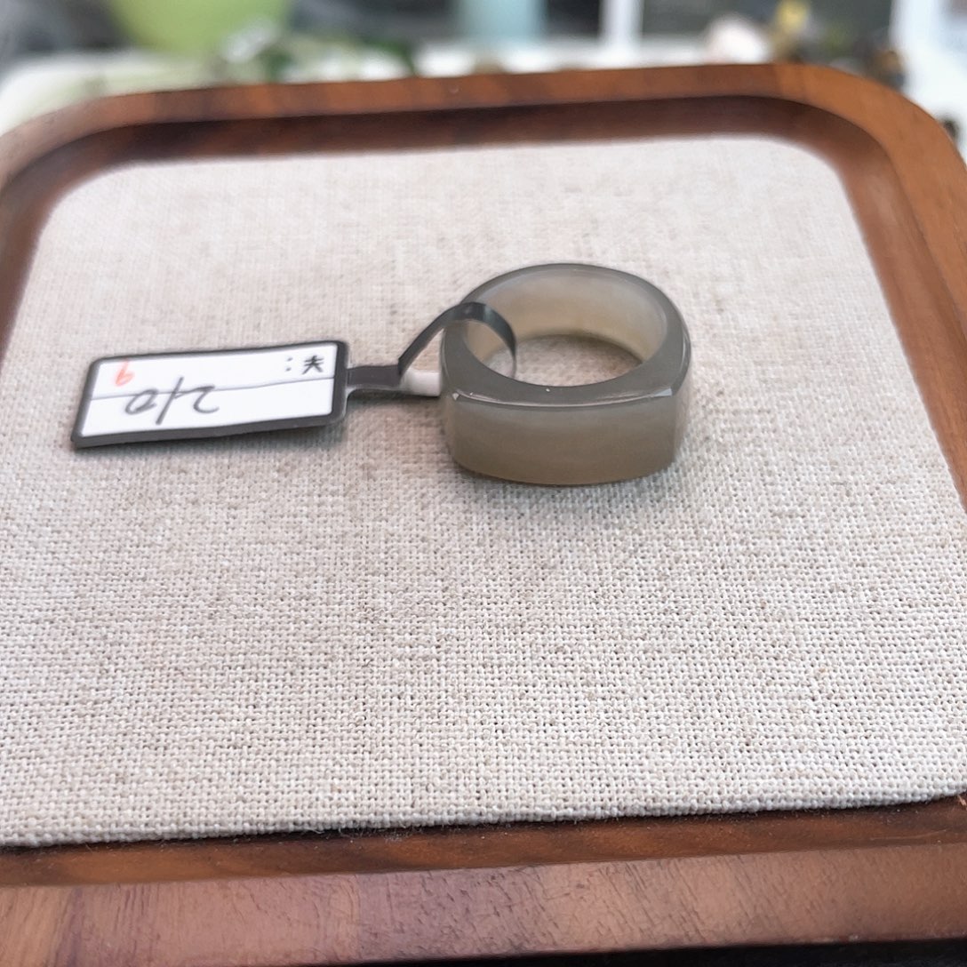 和田玉未镶嵌戒指U19烟紫马鞍17.1不退换