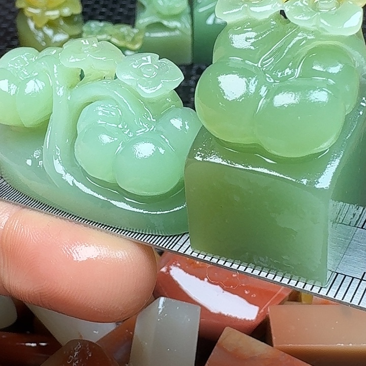 小***瘦青田石真真正正章