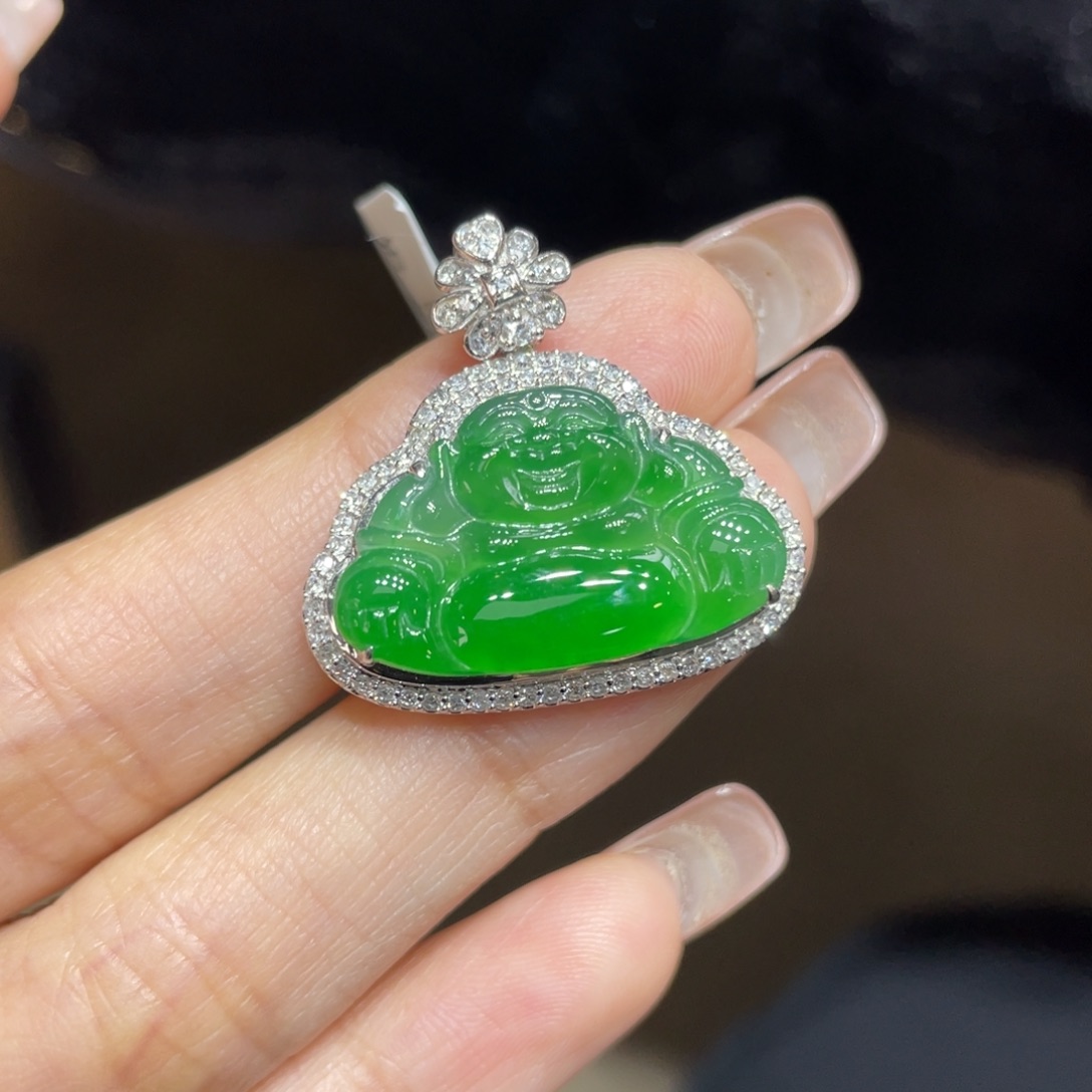 翡翠颈饰18K金镶嵌天然缅甸翡翠