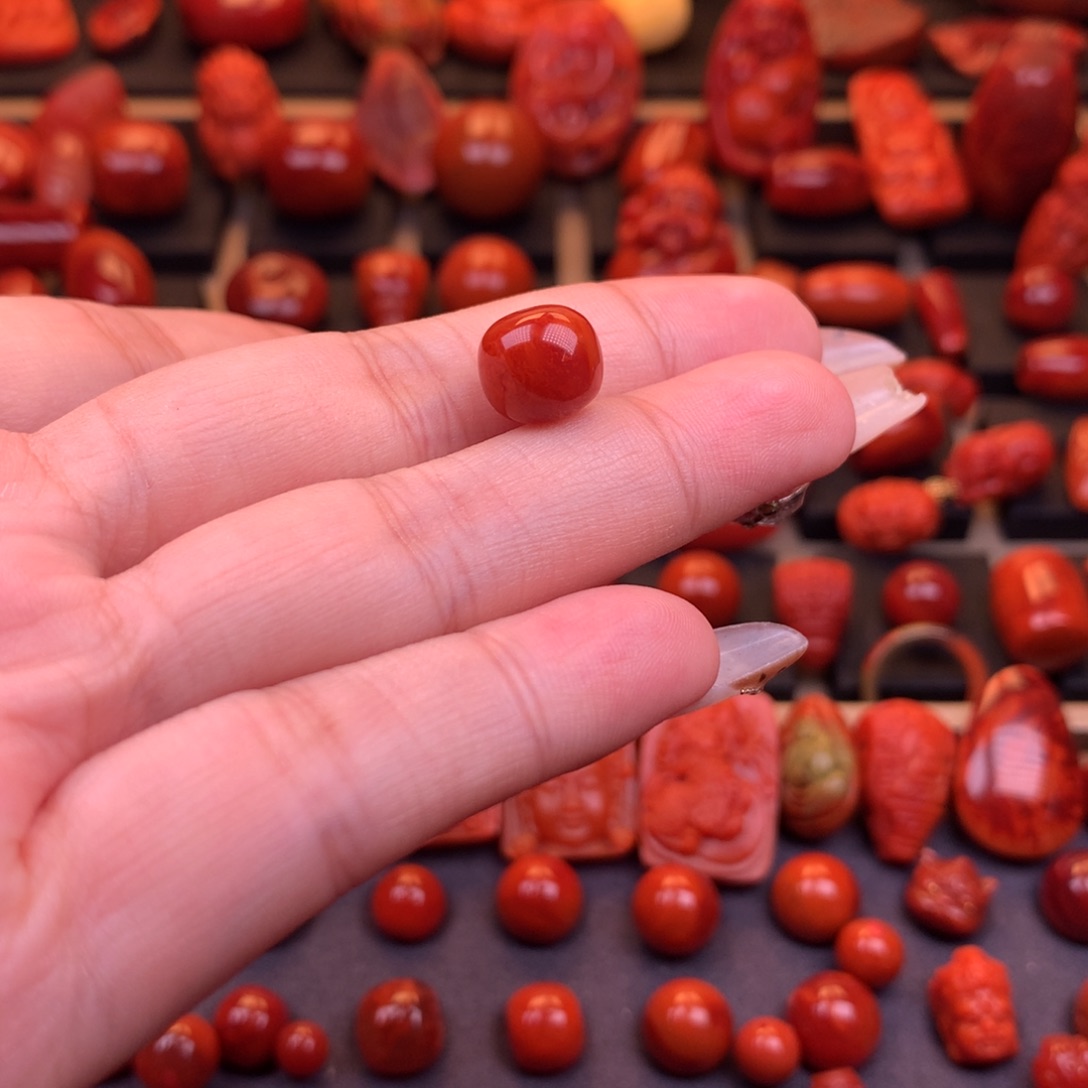 南红玛瑙未镶嵌川料原矿老型10mm