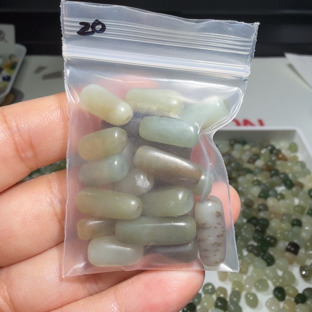 和田玉未镶嵌珠宝奇石