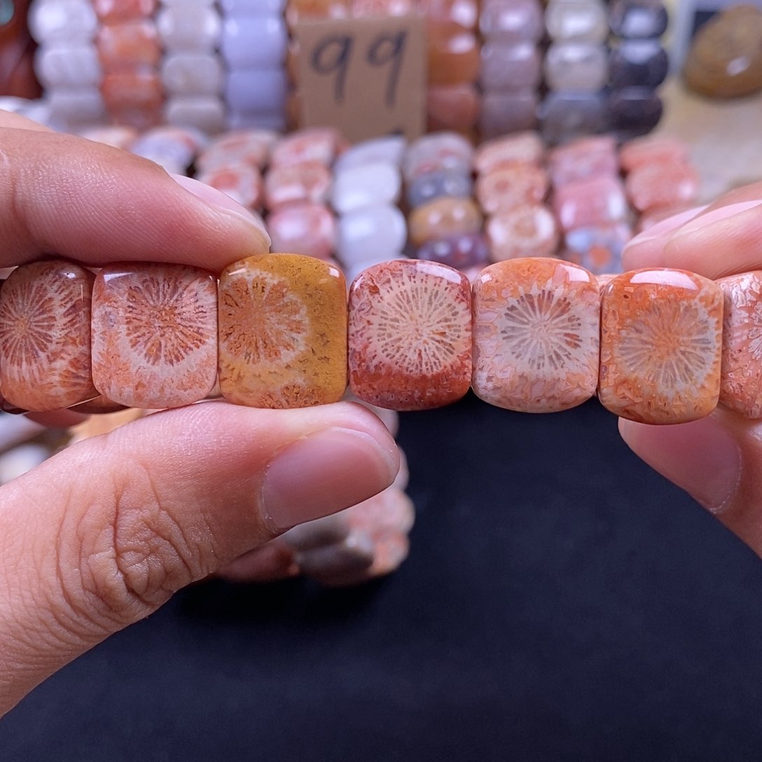 硅化珊瑚（珊瑚玉）未镶嵌手牌赞比彩大花4