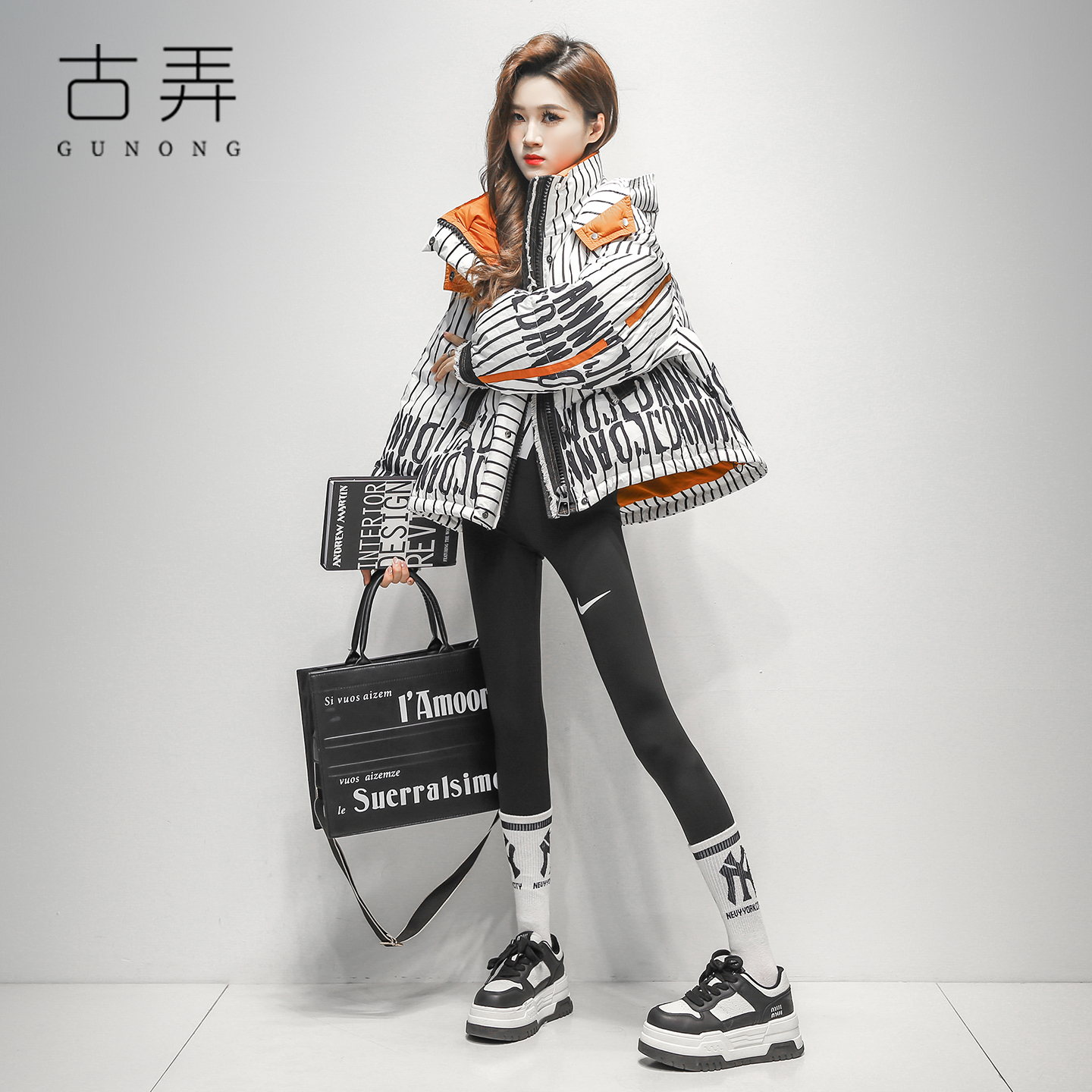 高端潮牌短款羽绒服连帽女2025冬季新款洋气百搭高级感鸭绒外套潮