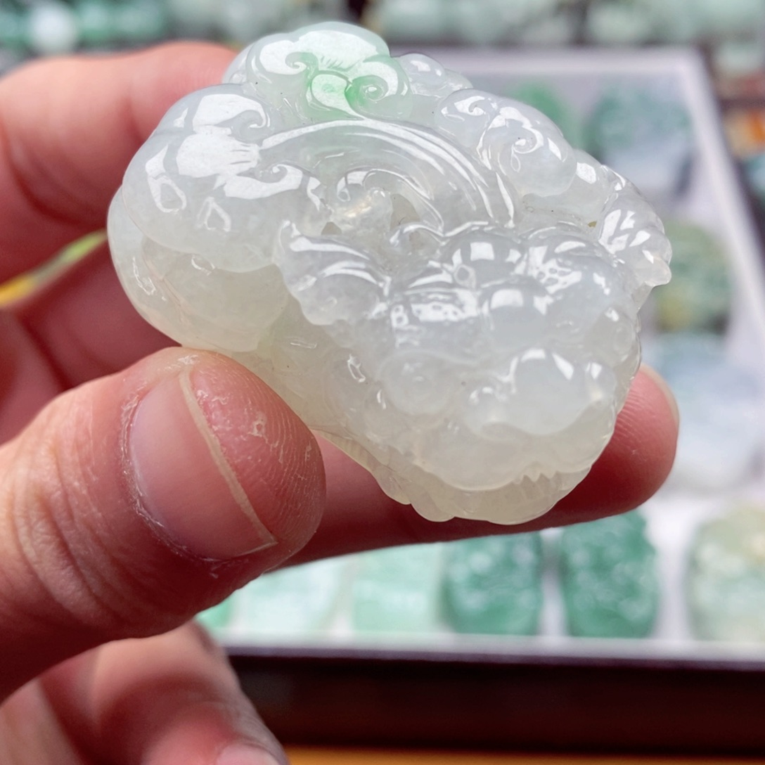 翡翠颈饰未镶嵌翡翠