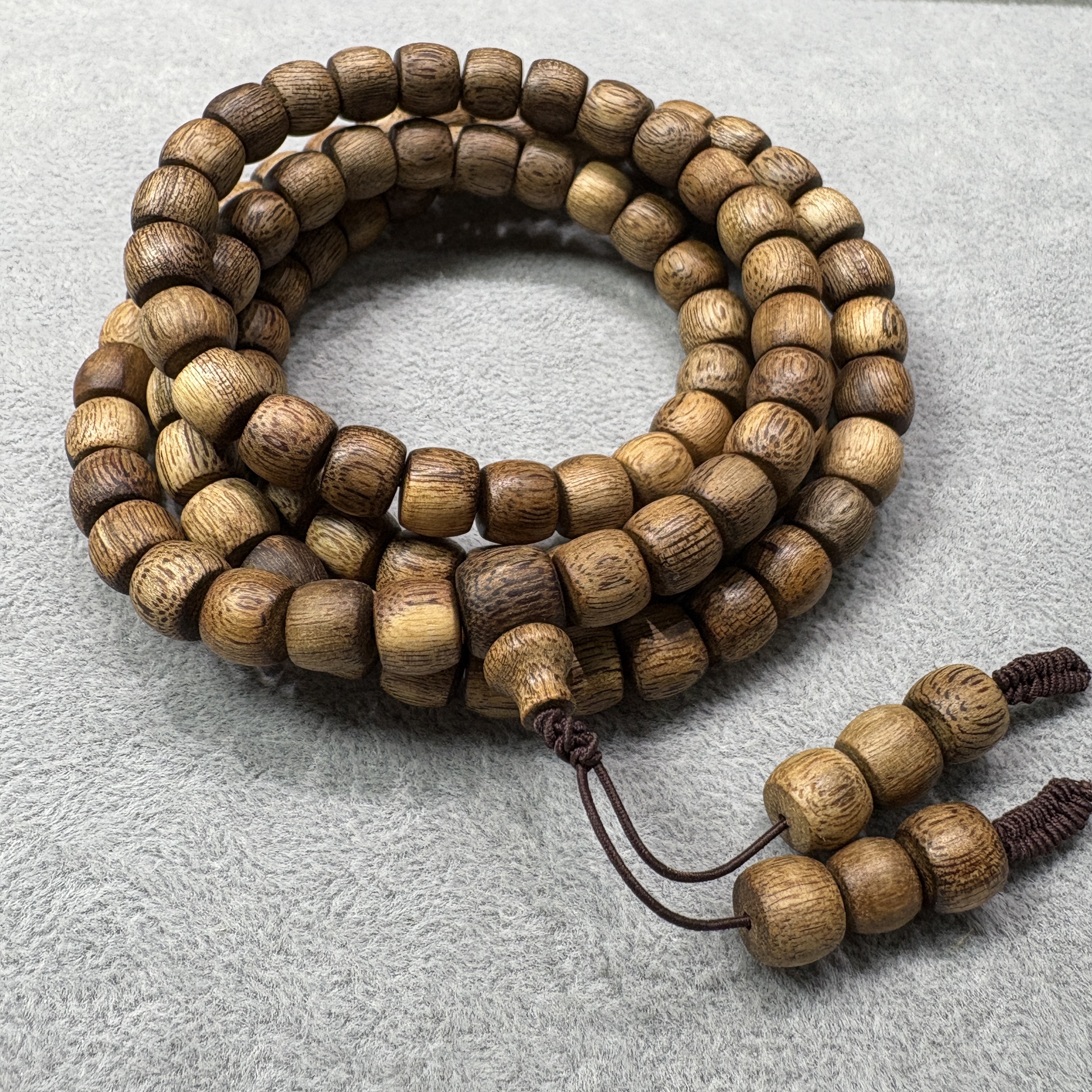 沉香印尼安汶岛沉香多圈手串 9mm左右